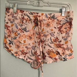 NWOT Floral Kendall & Kylie Shorts Size S